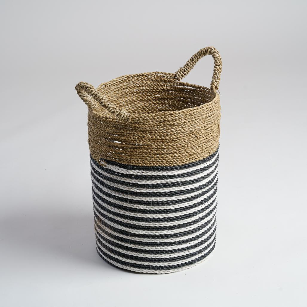 Panier en jonc de mer noir et blanc M Pika Panier en jonc de mer noir et blanc M Pika