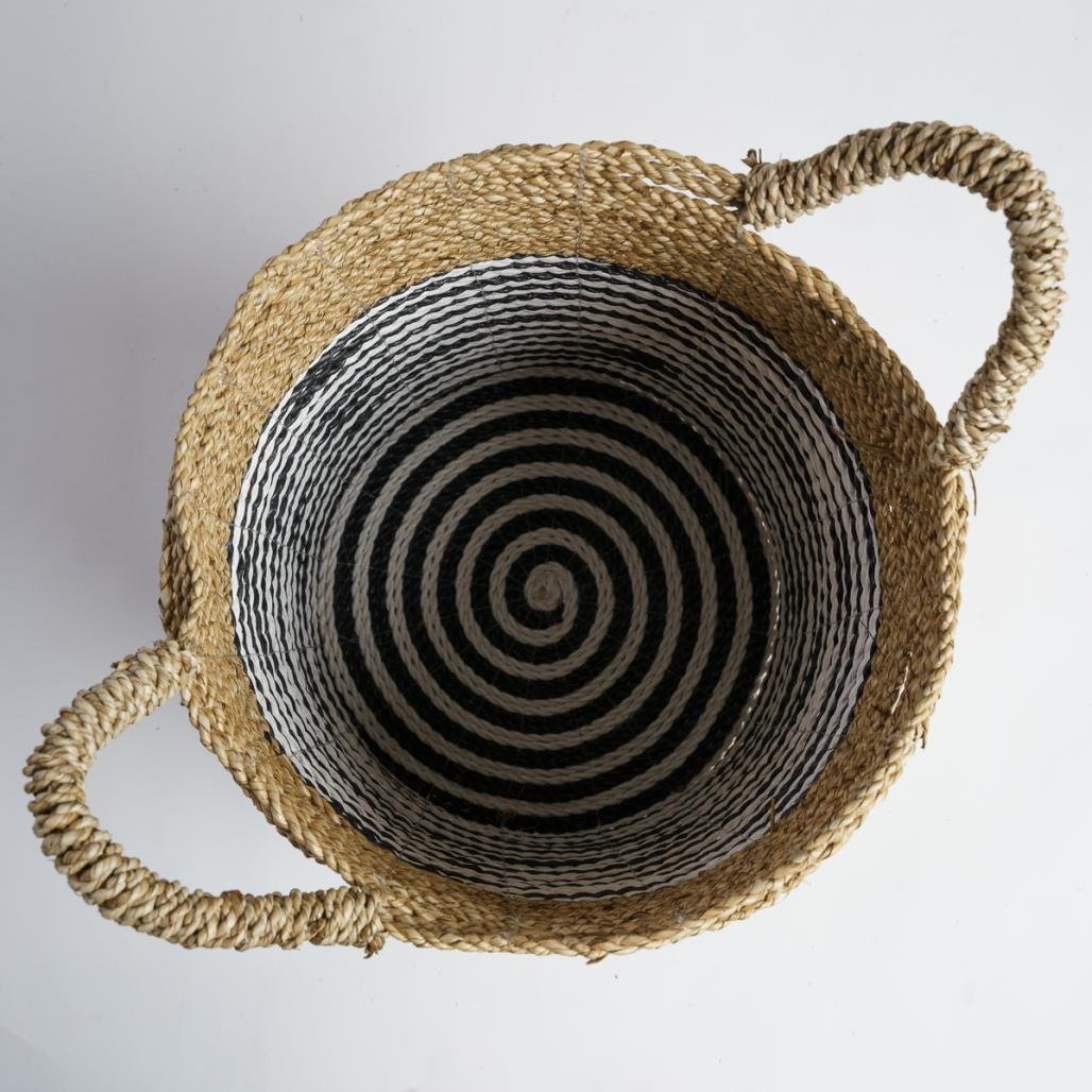 Panier en jonc de mer noir et blanc M Pika Panier en jonc de mer noir et blanc M Pika