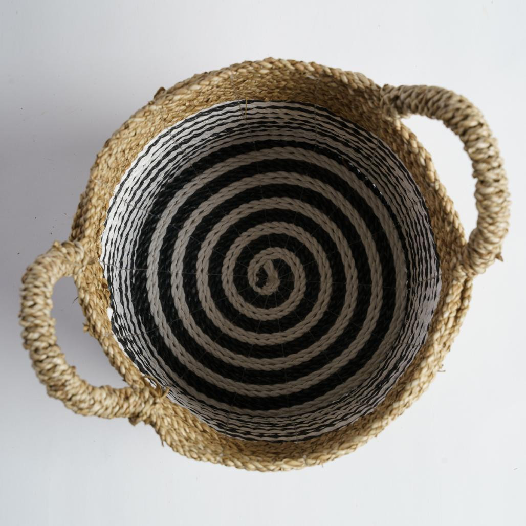 Panier en jonc de mer noir et blanc S Pika Panier en jonc de mer noir et blanc S Pika