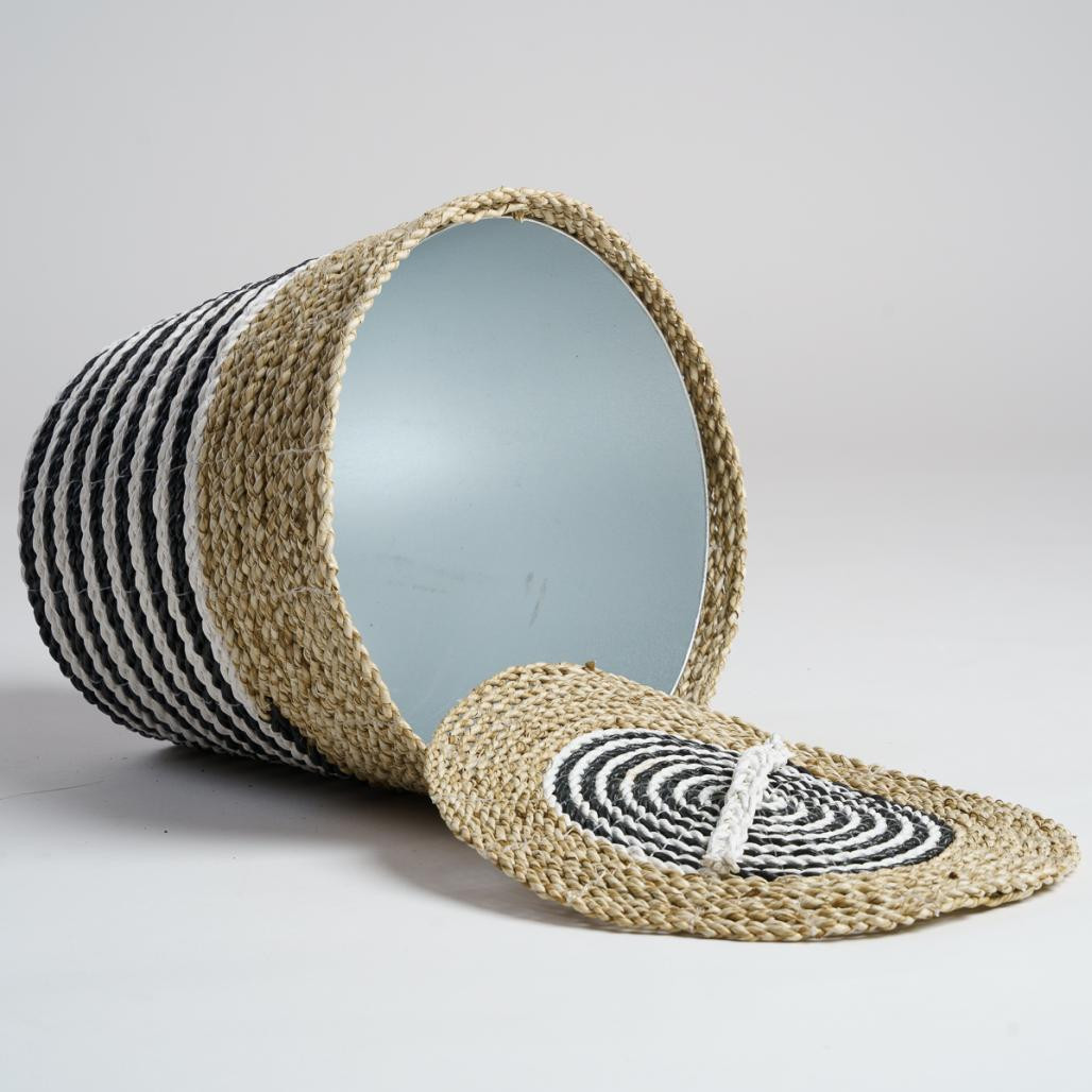 Poubelle de salle de bain en jonc de mer Pika Poubelle de salle de bain en jonc de mer Pika