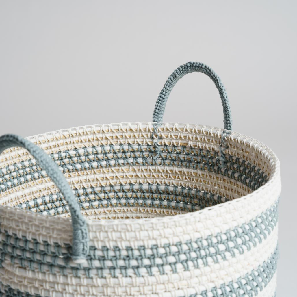 Grand panier de rangement en corde gris et écru XL Guapa Grand panier de rangement en corde gris et écru XL Guapa