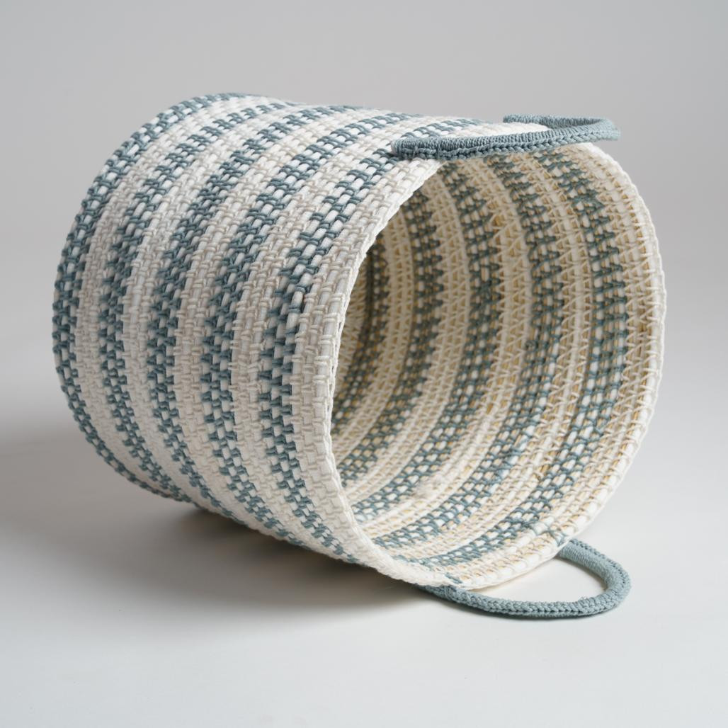 Panier de rangement en corde gris et écru L Guapa Panier de rangement en corde gris et écru L Guapa