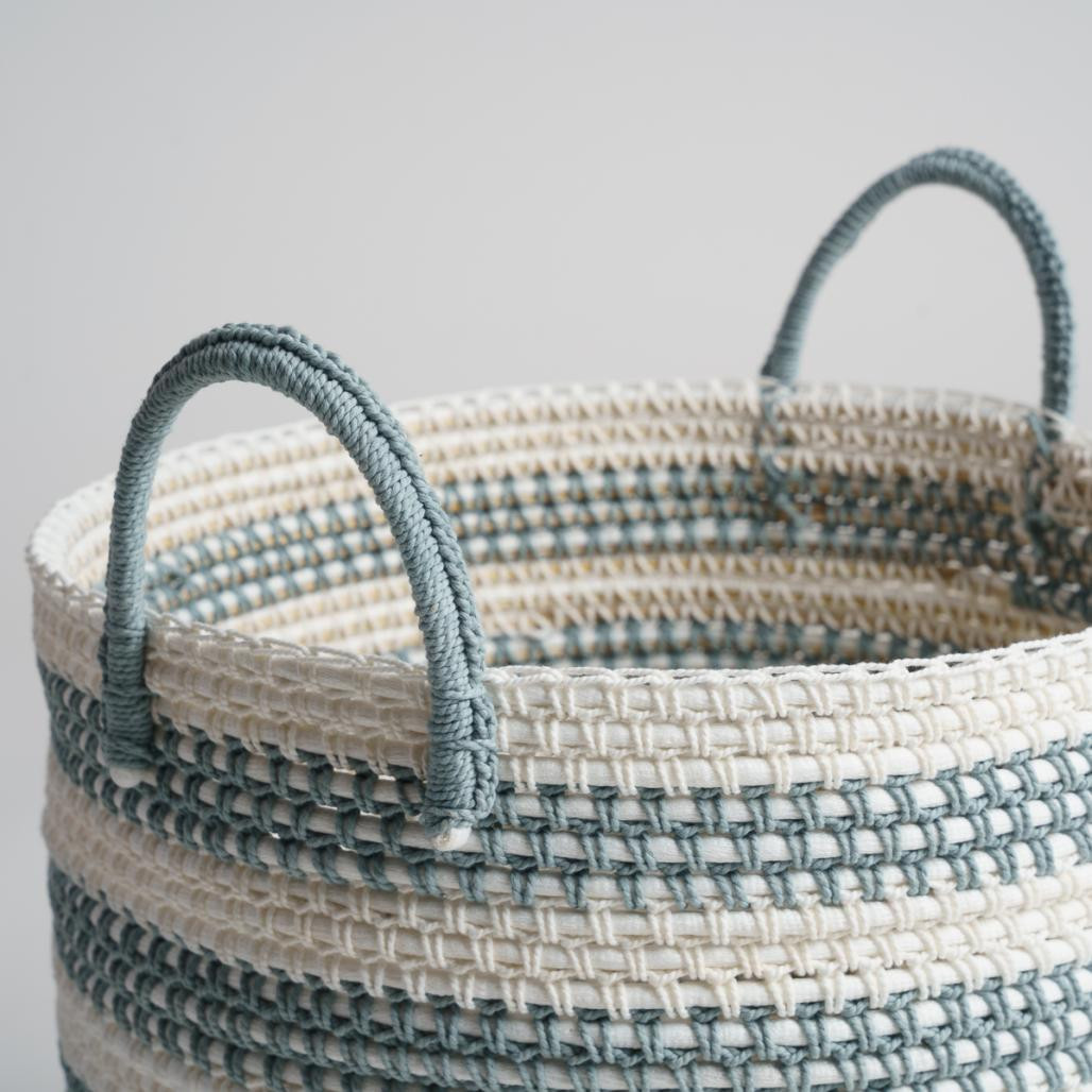 Panier de rangement en corde gris et écru L Guapa Panier de rangement en corde gris et écru L Guapa