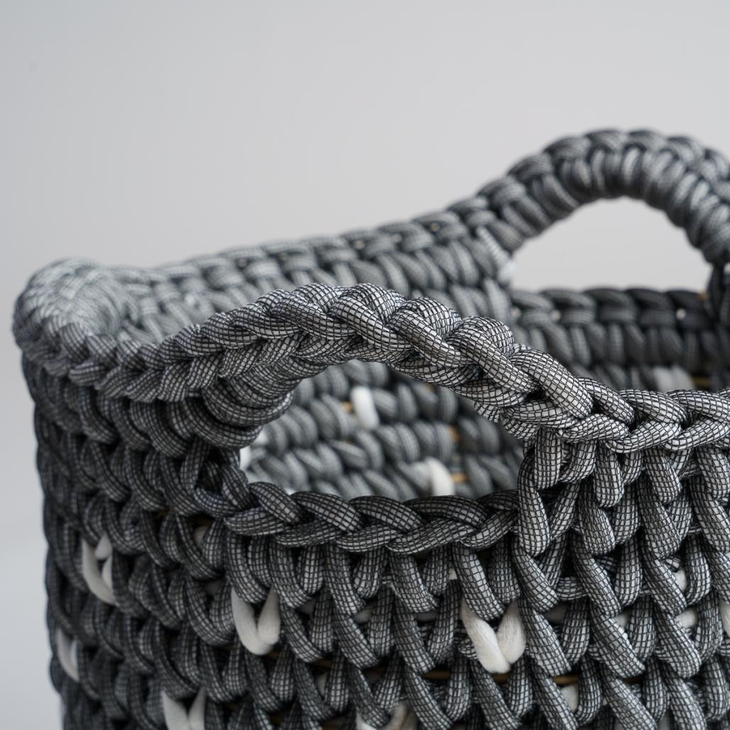 Panier en corde gris et blanc M Elly Panier en corde gris et blanc M Elly