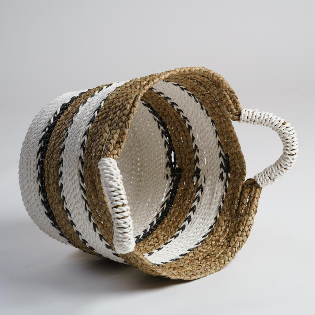 2 paniers tressés en jacinthe d'eau L-S Cassi 2 paniers tressés en jacinthe d'eau L-S Cassi