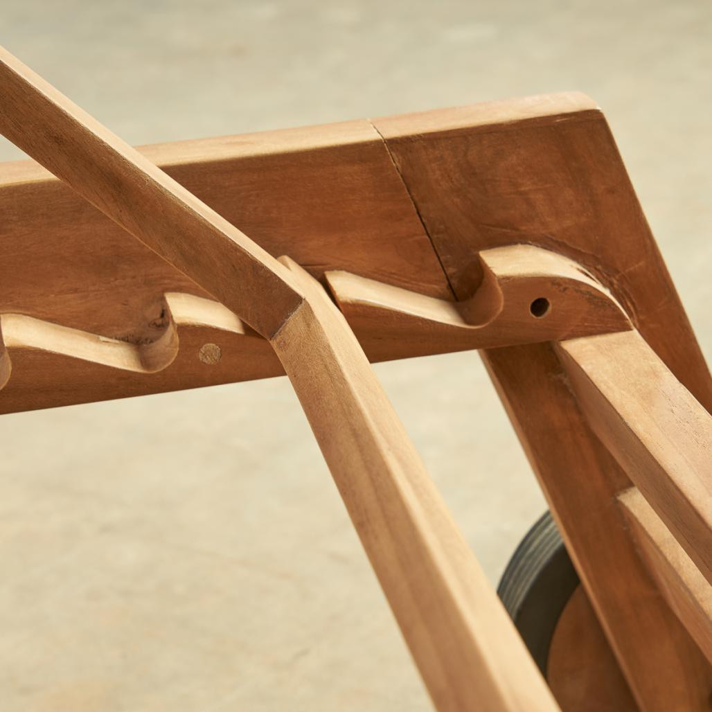 Bain de soleil en teck et corde avec roulette naturel Leina Bain de soleil en teck et corde avec roulette naturel Leina