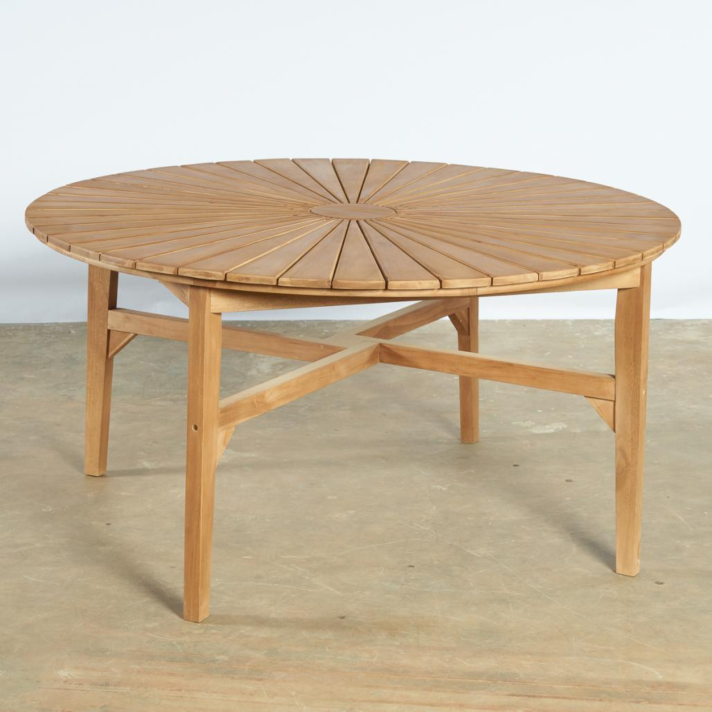 Ensemble table ronde en teck et 6 fauteuils en teck et corde Ensemble table ronde en teck et 6 fauteuils en teck et corde