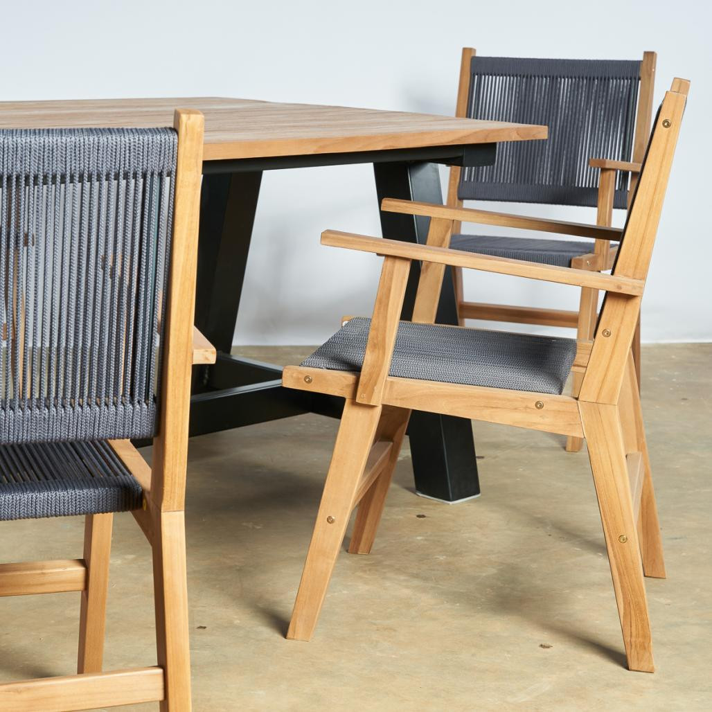 Ensemble table de jardin en teck et 6 fauteuils dark grey