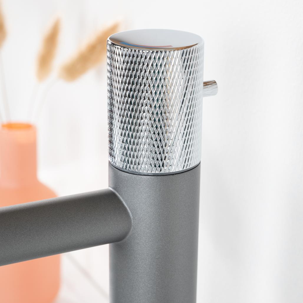 Robinet salle de bain progressif Irminio gris et chromé Robinet salle de bain progressif Irminio gris et chromé