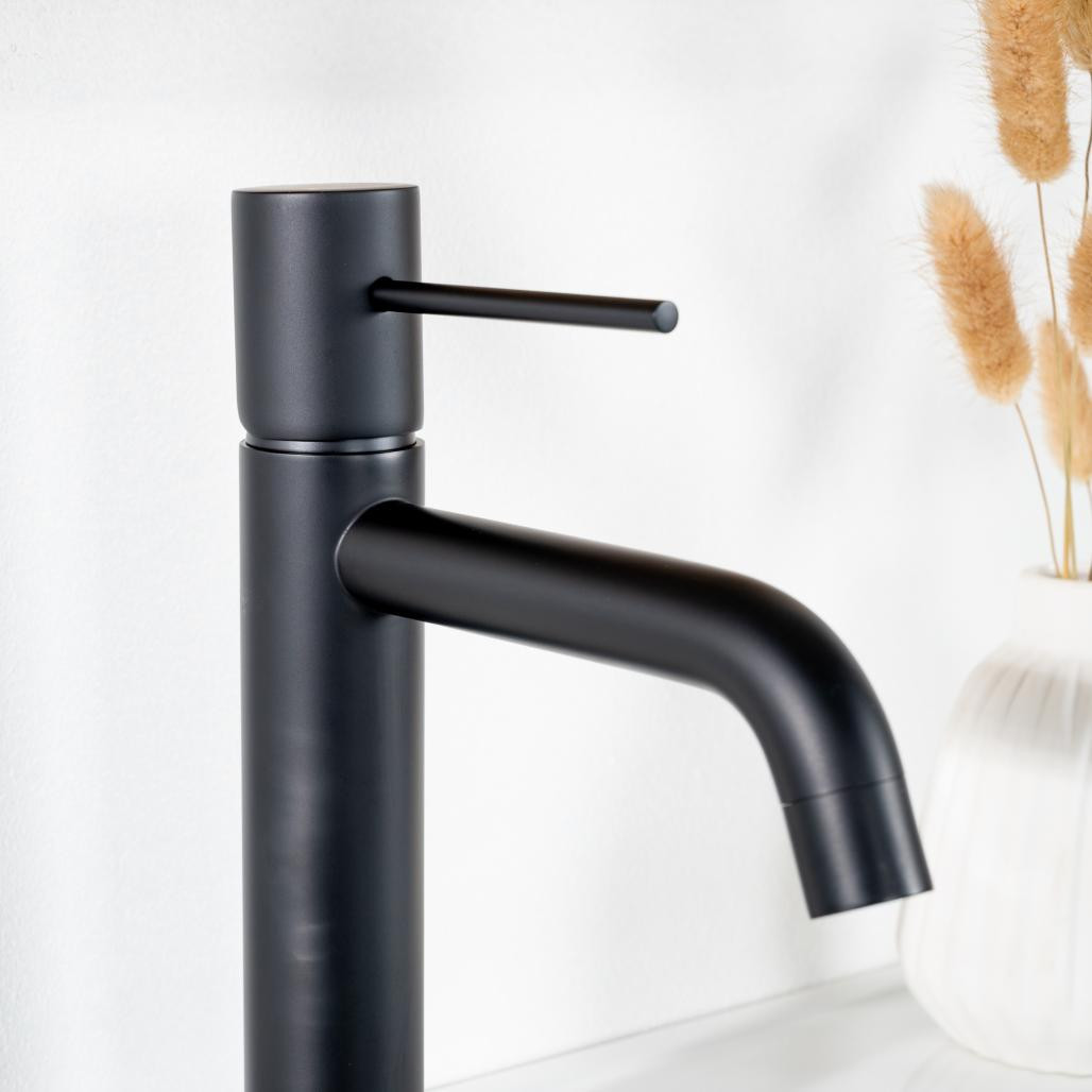 Mitigeur de lavabo salle de bain Lana noir mat