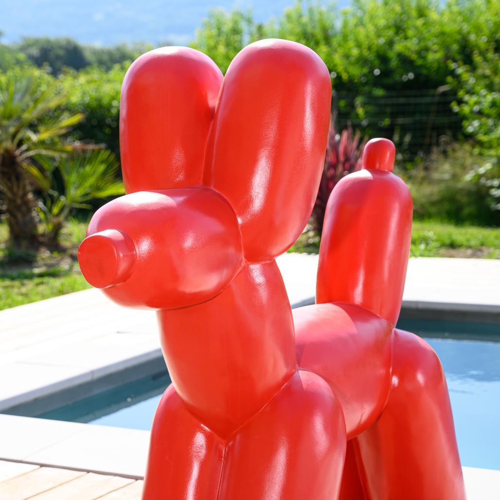Statue chien ballon rouge 100 cm Statue chien ballon rouge 100 cm