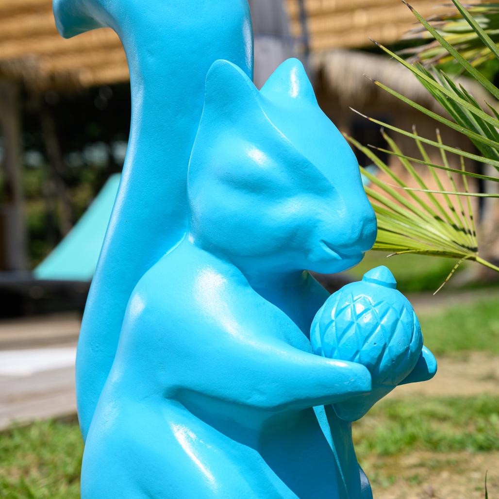 Statue de jardin écureuil turquoise 64 cm Statue de jardin écureuil turquoise 64 cm