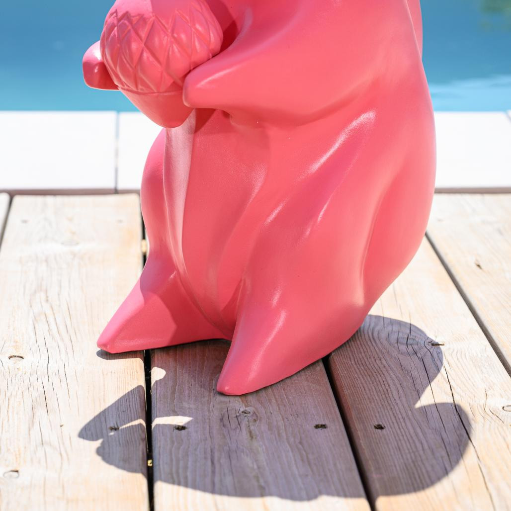 Statue écureuil de jardin rose 64 cm