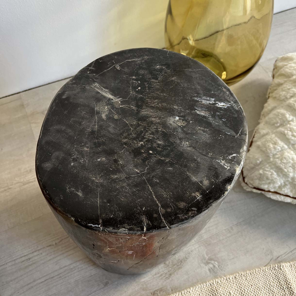 Pouf en bois fossilisé de 44 cm - Wanda collection Pouf en bois fossilisé de 44 cm - Wanda collection