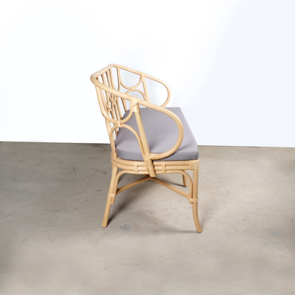 Banc en rotin pour le jardin Ilan Banc en rotin pour le jardin Ilan