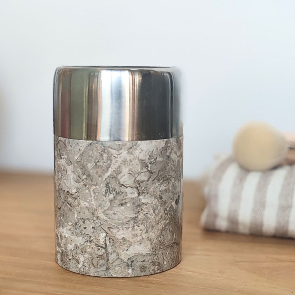 Gobelet salle de bain en marbre et inox gris