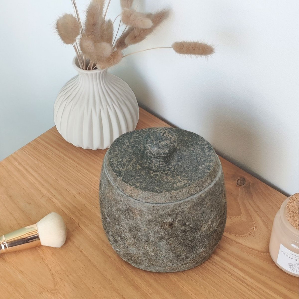 Gobelet galet pierre de rivière avec couvercle Gobelet galet pierre de rivière avec couvercle