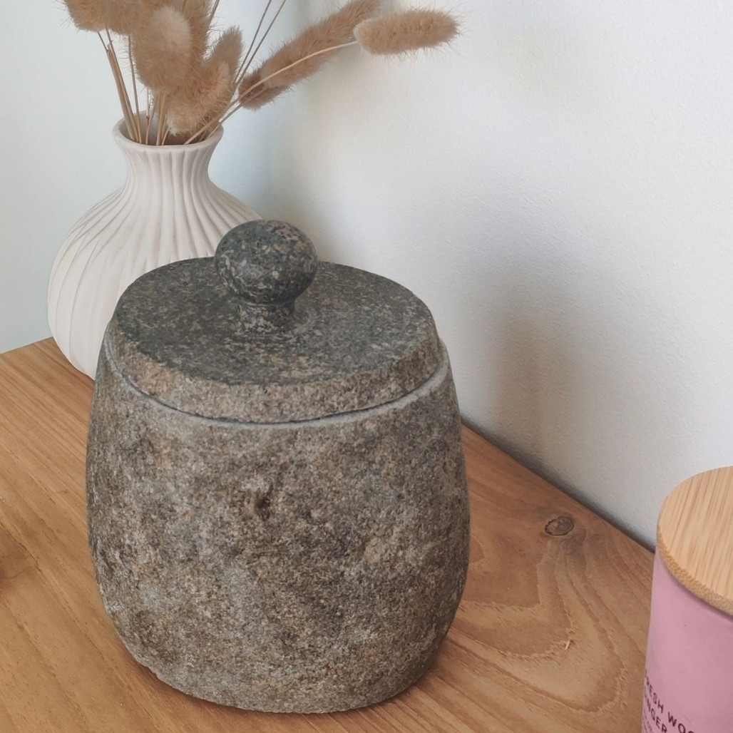 Gobelet galet pierre de rivière avec couvercle Gobelet galet pierre de rivière avec couvercle