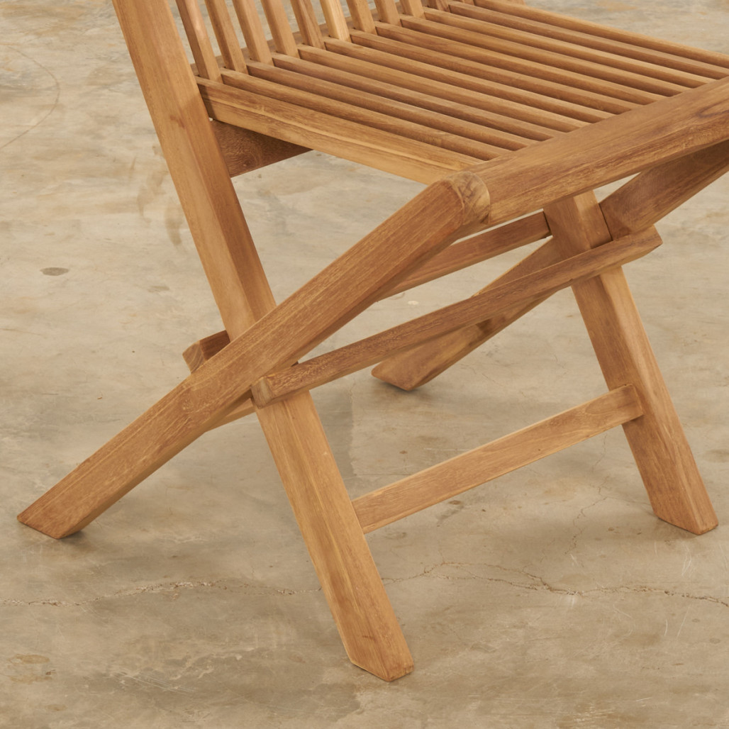 Ensemble de 2 chaises pliantes en teck massif Audrey Ensemble de 2 chaises pliantes en teck massif Audrey