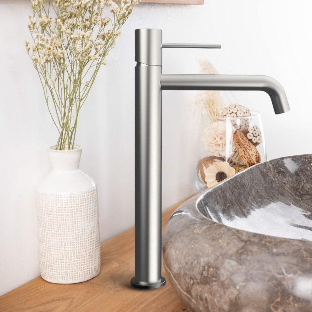 Robinet design de salle de bain Lana en laiton nickel brossé