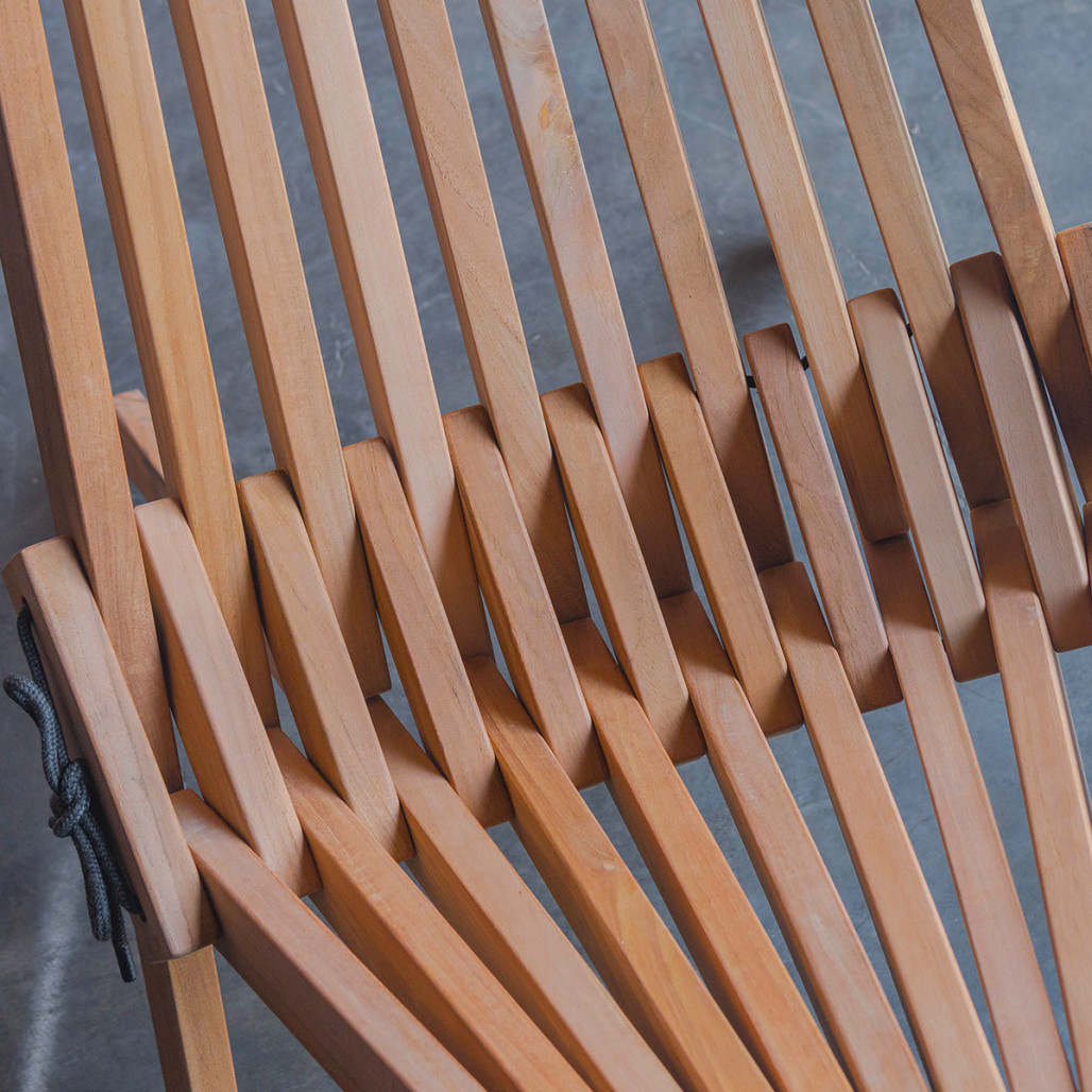 Chaise de jardin en teck Wanda Collection avec coussin appui-tête gris Chaise de jardin en teck Wanda Collection avec coussin appui-tête gris