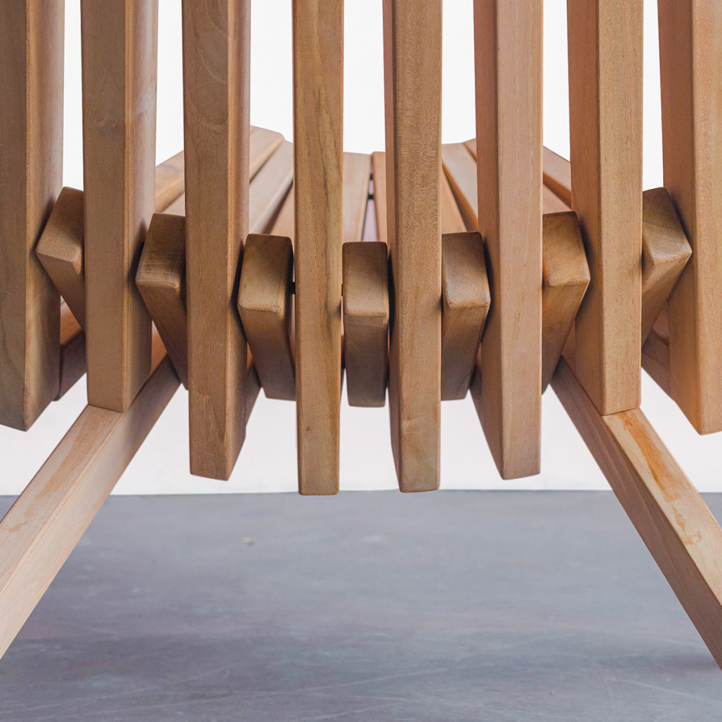 Chaise de jardin en teck Wanda Collection avec coussin appui-tête gris Chaise de jardin en teck Wanda Collection avec coussin appui-tête gris