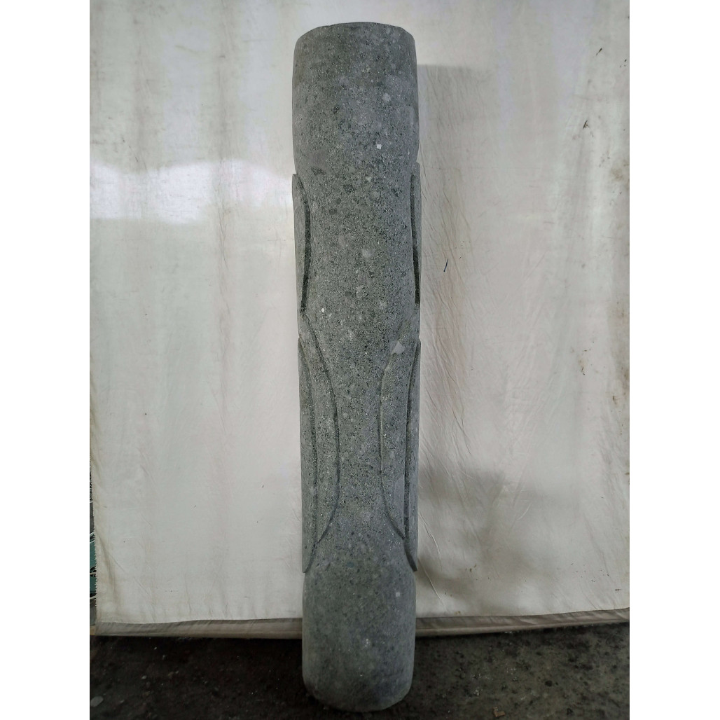 Statue jardin tiki en pierre volcanique zen 150cm