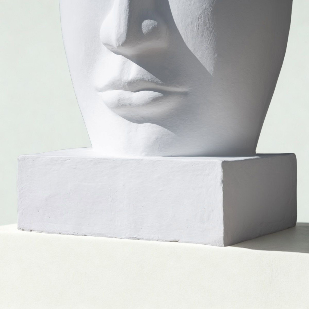 Statue visage blanc design | Décoration intérieure contemporaine Statue visage blanc design | Décoration intérieure contemporaine