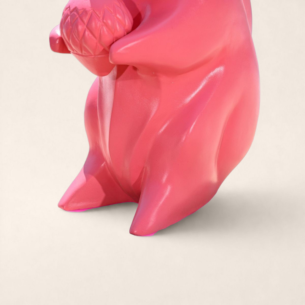 Statue écureuil rose | Décoration intérieure colorée Statue écureuil rose | Décoration intérieure colorée