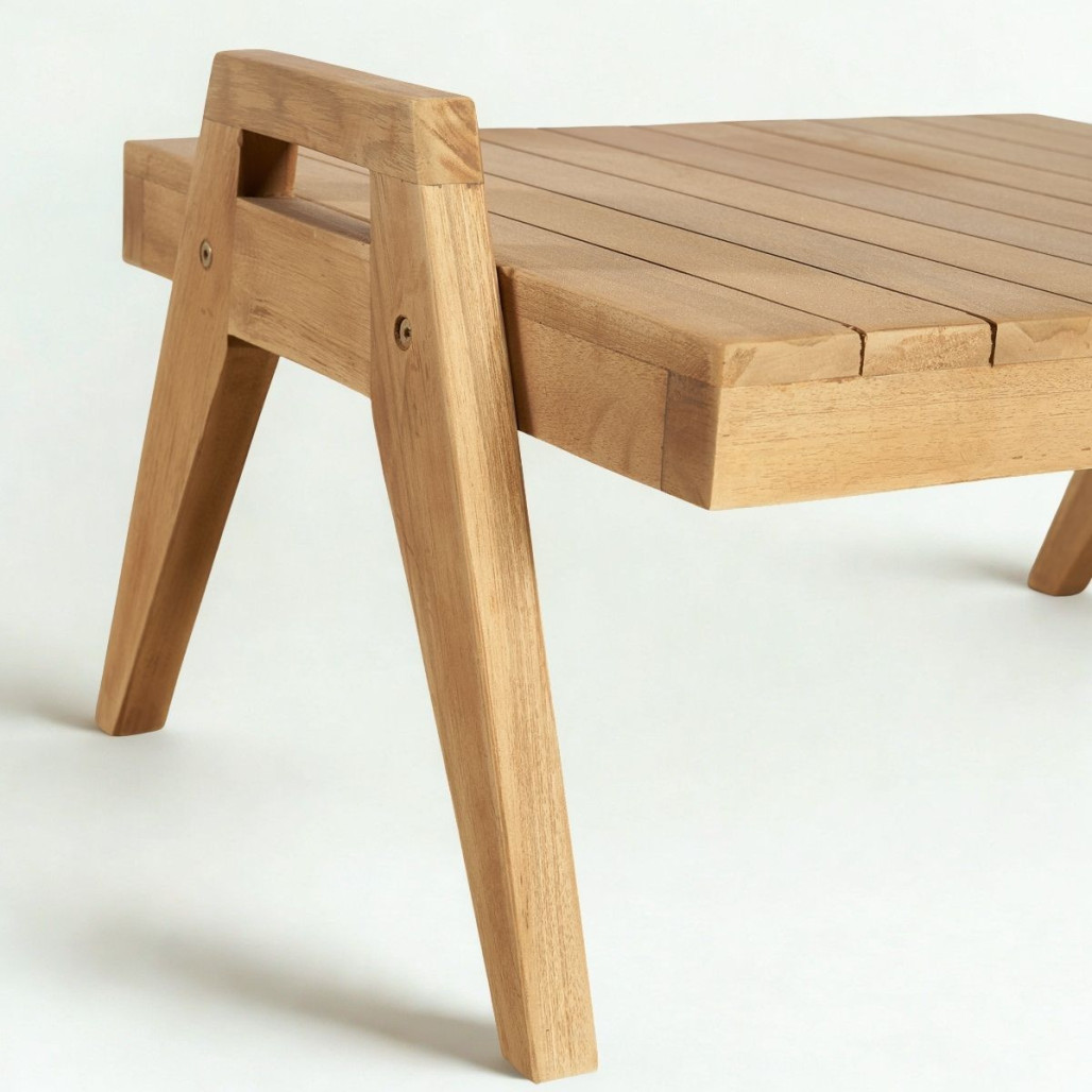 Table basse en teck massif | Style naturel et épuré Table basse en teck massif | Style naturel et épuré