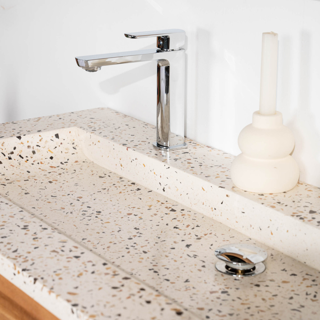 Meuble salle de bain en teck et terrazzo crème Sira 120cm - Wanda collection