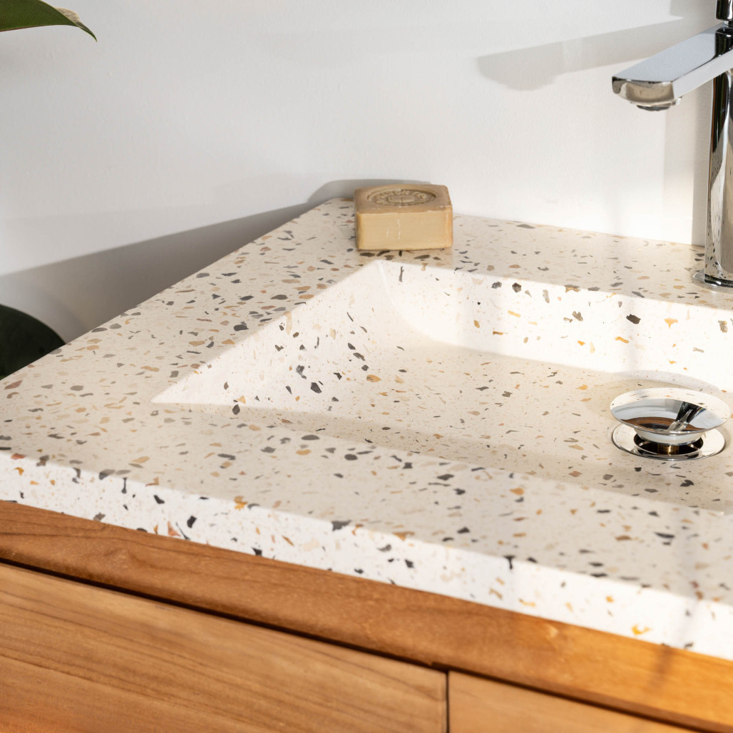Meuble salle de bain en teck et terrazzo crème Ananta 60cm - Salle de bain - Wanda collection