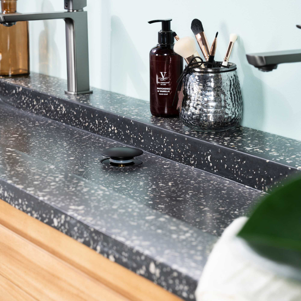Meuble salle de bain en teck et terrazzo noir Toni 140cm - Wanda collection Meuble salle de bain en teck et terrazzo noir Toni 140cm - Wanda collection