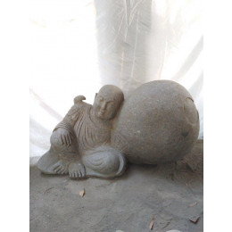 Estatua de jardín monje shaolin de piedra volcánica 100 cm