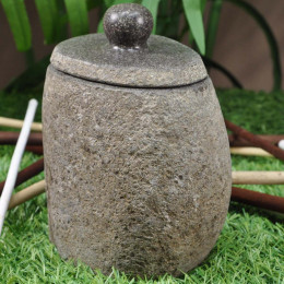 River stone toothbrush holder with lid