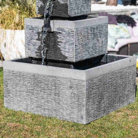 Fontaine de jardin bassin carré 4 coupes noir gris