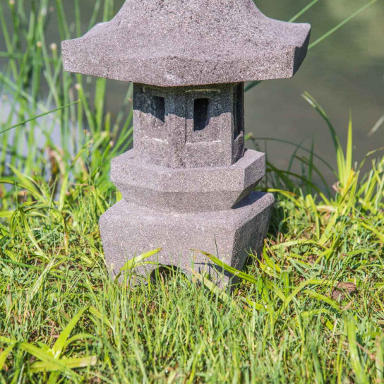 Lampe japonaise toro jardin zen en pierre de lave 50cm