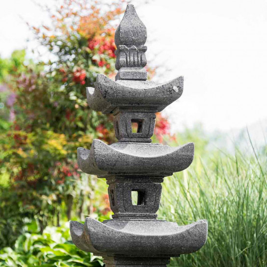 Lanterne japonaise pagode en pierre de lave 1.10 m