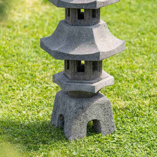 Lanterne japonaise pagode en pierre de lave jardin zen 100 cm