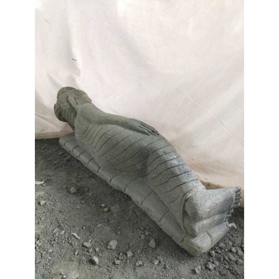 Statue de bouddha allongée zen en pierre volcanique 1 m