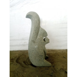Déco jardin sculpture en pierre écureuil assis 50 cm