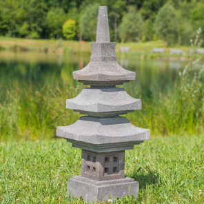 Lanterne japonaise pagode en pierre de lave 90 cm