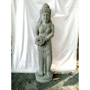 Statue en pierre verseuse d'eau déesse dewi 1,50 m