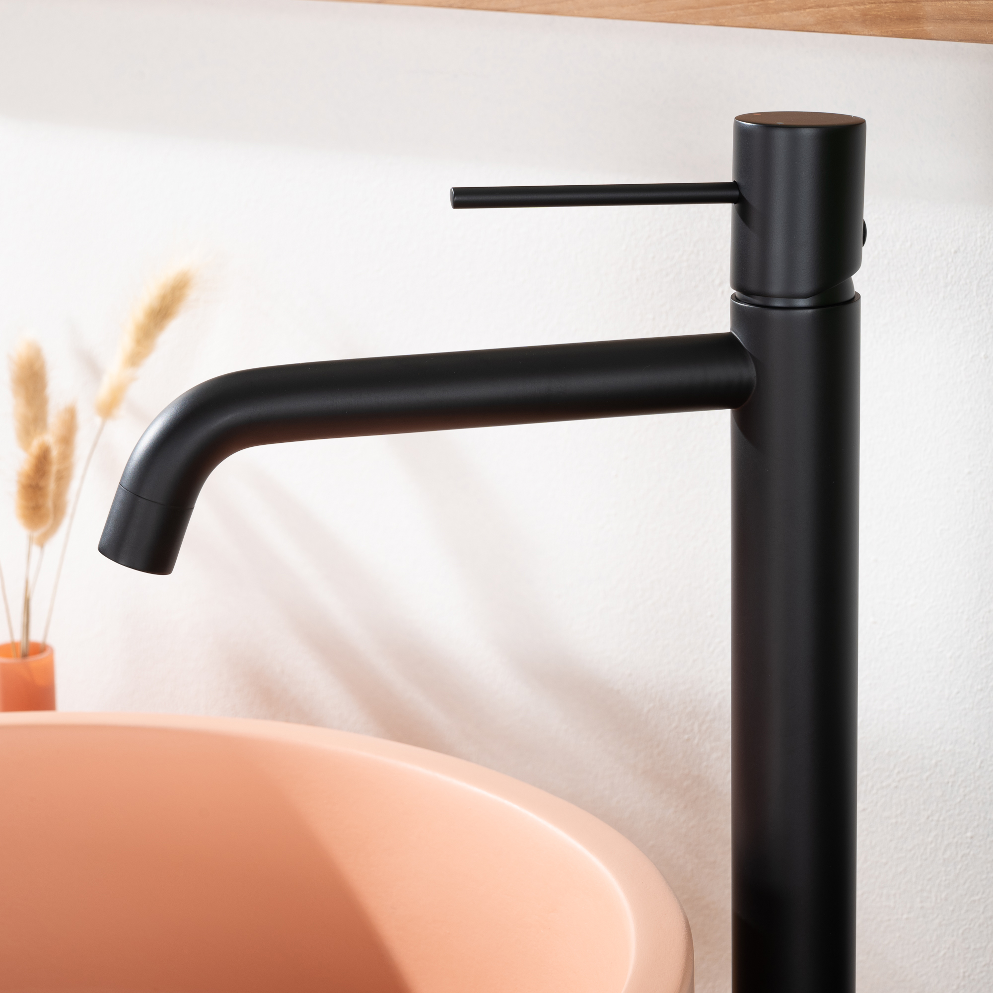 Mitigeur lavabo noir mat qualité robinet salle de bain design moderne